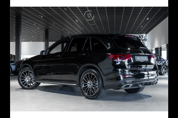 Mercedes-Benz GLC 200 4-M AMG Night|Panorama|20"|Trekhaak|MBUX|Spoorpakket|Sfeerverlichting|Treeplanken|New Service