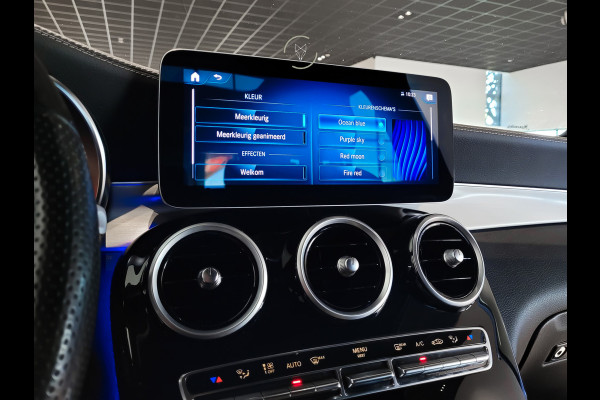 Mercedes-Benz GLC 200 4-M AMG Night|Panorama|20"|Trekhaak|MBUX|Spoorpakket|Sfeerverlichting|Treeplanken|New Service