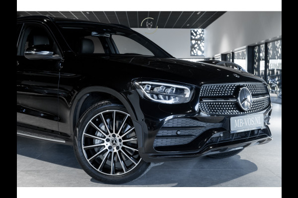 Mercedes-Benz GLC 200 4-M AMG Night|Panorama|20"|Trekhaak|MBUX|Spoorpakket|Sfeerverlichting|Treeplanken|New Service