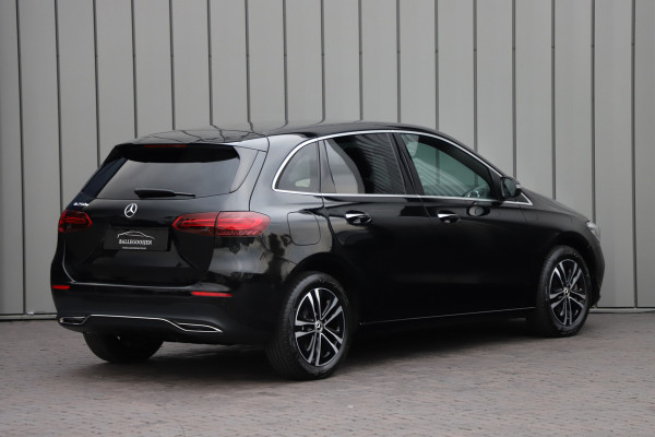 Mercedes-Benz B-Klasse 250e Luxury Line | 218PK | Keyless-go | Sfeerverlichting | ACC | Stuurwielverw. | Standkachel | 2024.