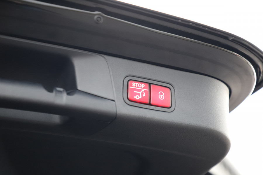 Mercedes-Benz B-Klasse 250e Luxury Line | 218PK | Keyless-go | Sfeerverlichting | ACC | Stuurwielverw. | Standkachel | 2024.