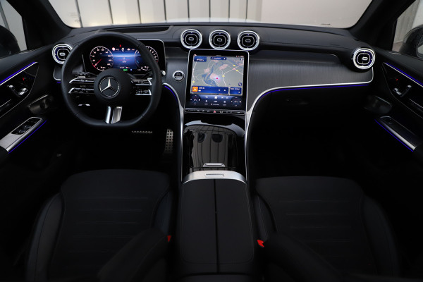 Mercedes-Benz GLC 400e AMG 4-Matic | 381PK | Head-up | Keyless-go | Pano | Sfeerverlichting | Burmester | Digital-light | Trekhaak | 2024.