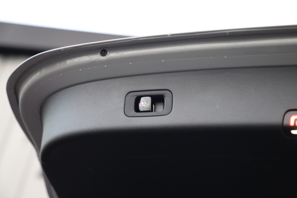 Mercedes-Benz GLC 400e AMG 4-Matic | 381PK | Head-up | Keyless-go | Pano | Sfeerverlichting | Burmester | Digital-light | Trekhaak | 2024.