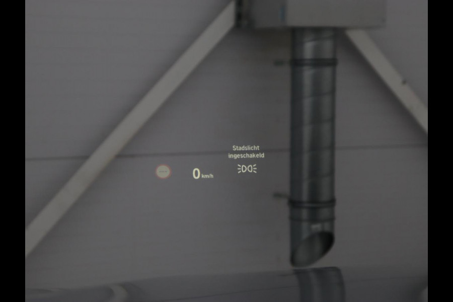 BMW X1 sDrive18i High Executive | Head-Up | Trekhaak | Leder | Stoelverwarming | Sportstoelen | Full LED | Park Assist | Climate control | Bluetooth | Navigatie | Cruise control