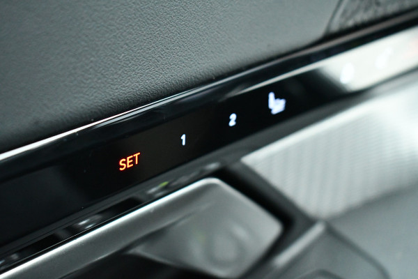 BMW 5 Serie 530e M-Sport Pano ACC 360 H/K Stoel-vent Brooklyngrau