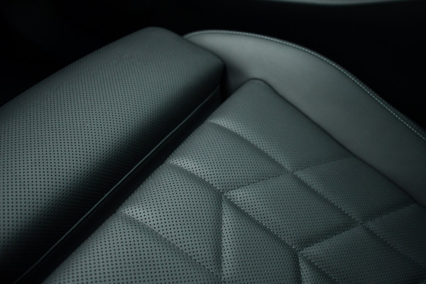 BMW 5 Serie 530e M-Sport Pano ACC 360 H/K Stoel-vent Brooklyngrau