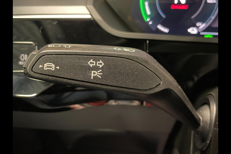 Audi e-tron Sportback 55 Quattro Business 95 kWh|GROTE ACCU|CAMERA|ELEK. INTERIEUR+A+KLEP|CLIMATE,CRUISE|IN.BTW|1eEIG.|NL-AUTO|NAP