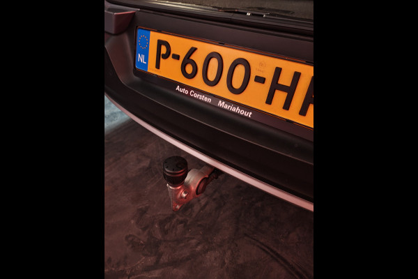 Volvo XC40 1.5 T3 164PK Automaat Trekhaak Navi Ecc Apple Carplay Android Auto Cruise Control Business Pro Elek. Achterklep Lane Assist Road Sign Info DAB Led City-Safety 1.600KG Trekgewicht