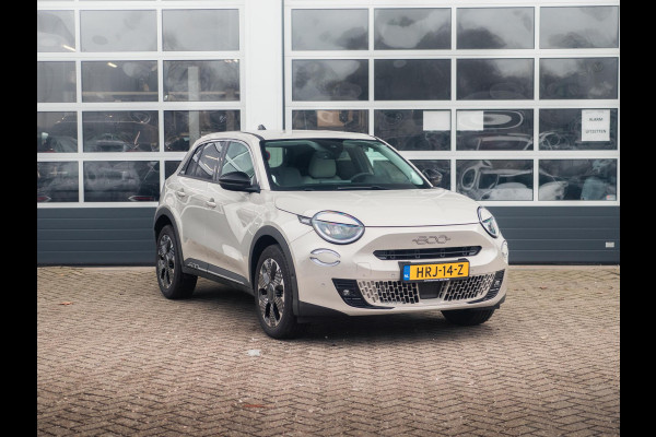 Fiat 600 1.2 Hybrid 110pk La Prima | Leder | Stoelmassage | Camera | Carplay | Adapt. Cruise | Winter Pack