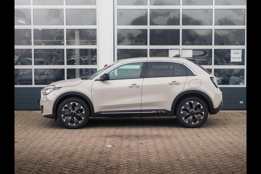 Fiat 600 1.2 Hybrid 110pk La Prima | Leder | Stoelmassage | Camera | Carplay | Adapt. Cruise | Winter Pack