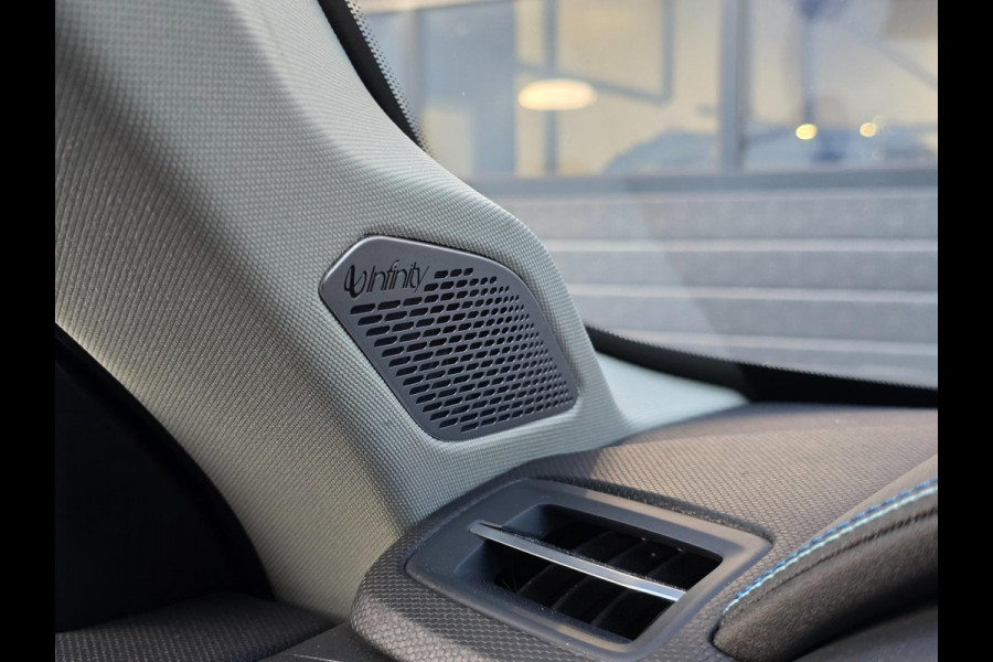 Lynk & Co 01 1.5 Black Edition Panoramadak/360° Camera/ACC/Stoelverwarming