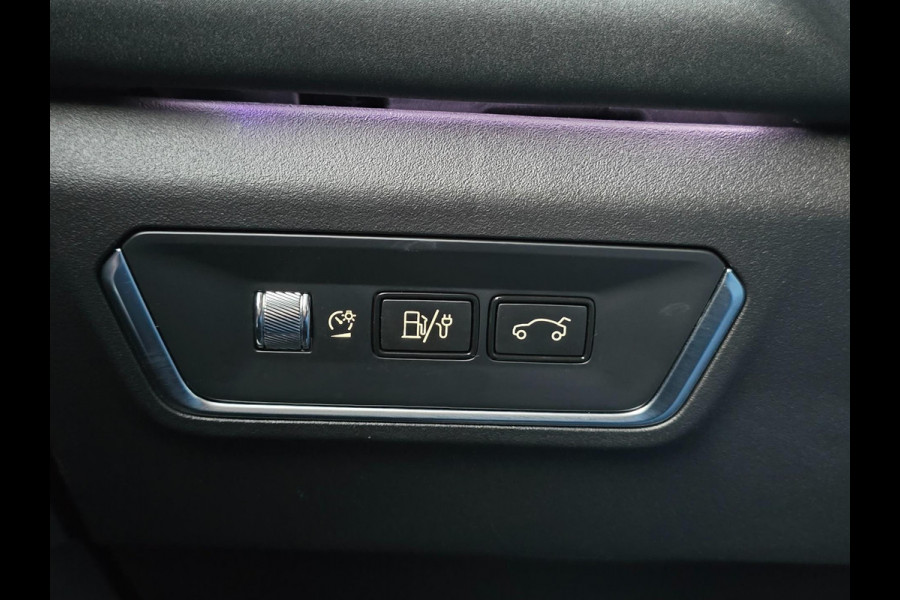 Lynk & Co 01 1.5 Black Edition Panoramadak/360° Camera/ACC/Stoelverwarming