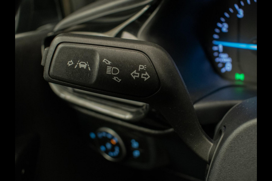 Ford Fiesta 1.0 EcoBoost Connected Sport (APPLECARPLAY,NAVI,CRUISE,LED,BLACK EDITION,DRIVE MODES,SPORTSTOELEN,NETTE STAAT)