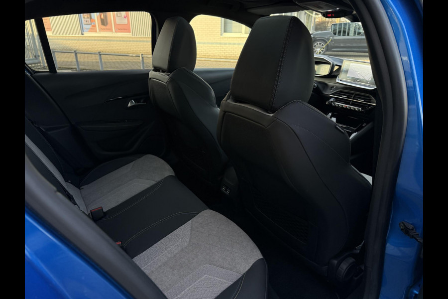 Peugeot e-208 EV GT 350 50 kWh | Panorama | Camera | Stoelverwarming |