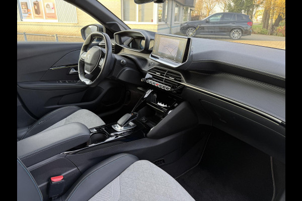Peugeot e-208 EV GT 350 50 kWh | Panorama | Camera | Stoelverwarming |