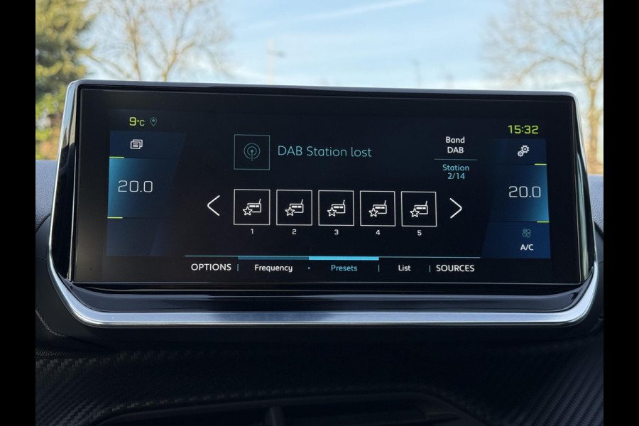 Peugeot e-208 EV GT 350 50 kWh | Panorama | Camera | Stoelverwarming |