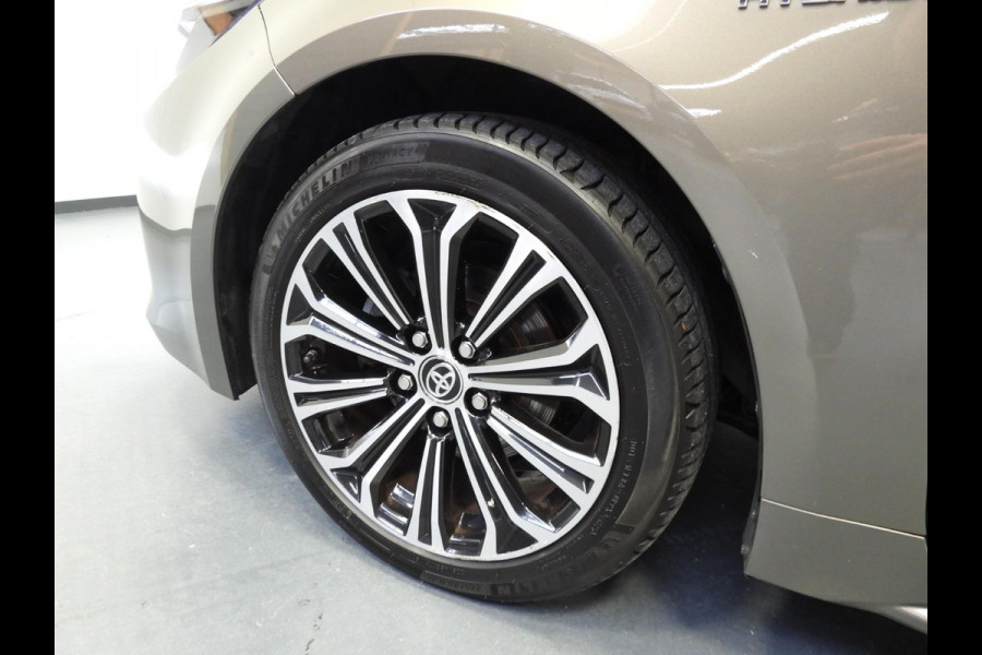 Toyota Corolla Touring Sports 1.8 Hybrid Business Plus NAVI-APP/CAMERA/VIRTUAL/LED/18"LMV!