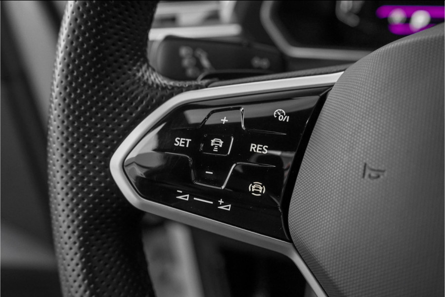 Volkswagen Tiguan Allspace 1.5 TSI R-Line 7-Pers Pano Camera 19"