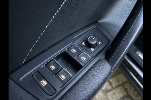 Volkswagen Tiguan Allspace 1.5 TSI Highline Business R 7p. | Pano | Elektrische Trekhaak | Memory Stoelen | Leer