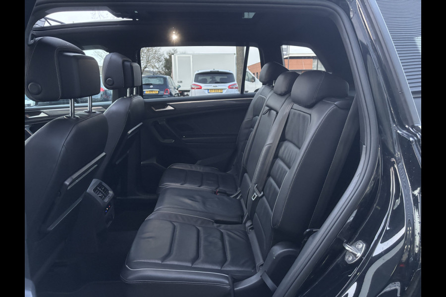 Volkswagen Tiguan Allspace 1.5 TSI Highline Business R 7p. | Pano | Elektrische Trekhaak | Memory Stoelen | Leer