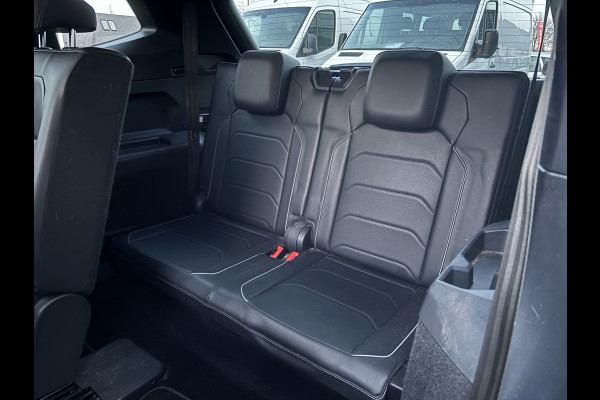 Volkswagen Tiguan Allspace 1.5 TSI Highline Business R 7p. | Pano | Elektrische Trekhaak | Memory Stoelen | Leer
