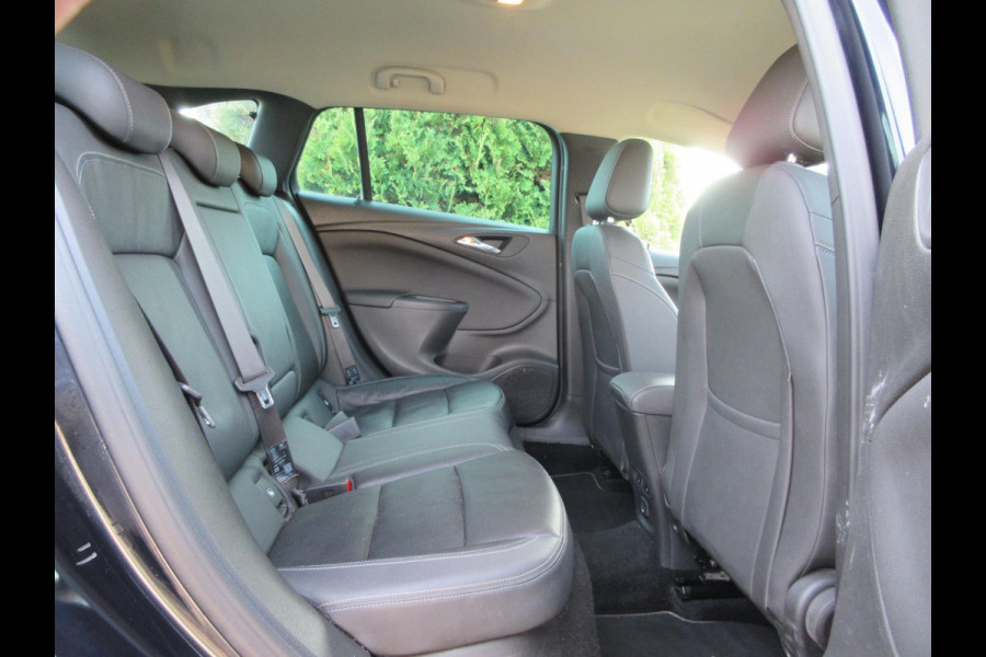 Opel Astra Sports Tourer 1.4 Turbo Innovation*Leder*Trekhaak*