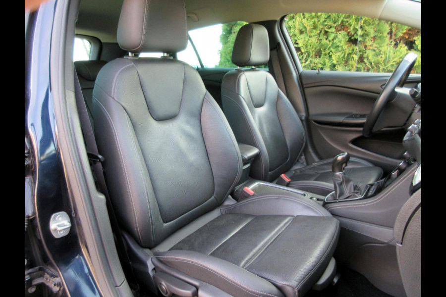 Opel Astra Sports Tourer 1.4 Turbo Innovation*Leder*Trekhaak*