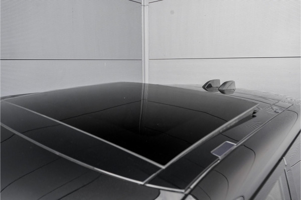 Land Rover Range Rover Sport 3.0 P510e First Edition 4WS Ventilatie HUD 360° ACC Meridian