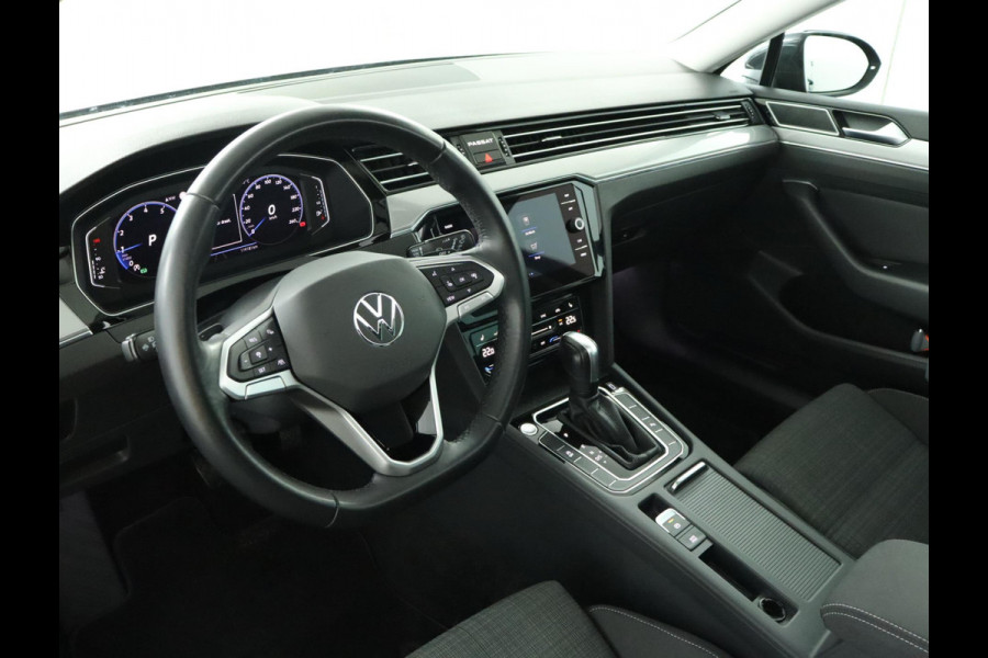 Volkswagen Passat Variant 1.5 TSI Business|Pano|Stoelverwarming|Keyless