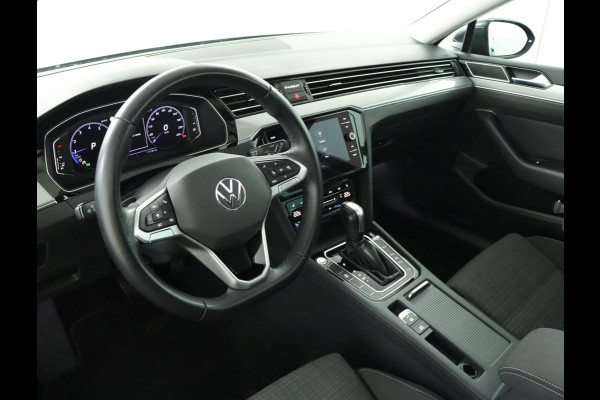 Volkswagen Passat Variant 1.5 TSI Business|Pano|Stoelverwarming|Keyless