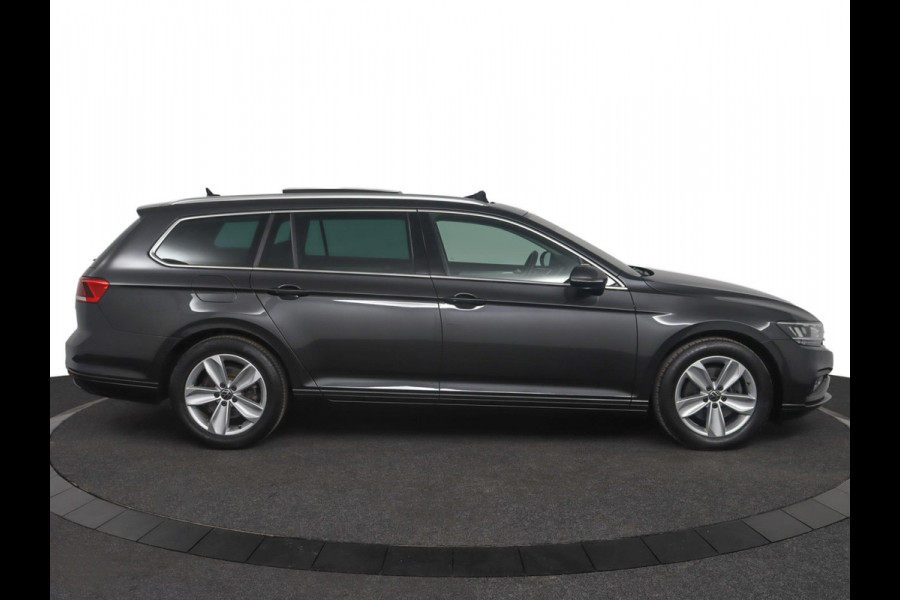 Volkswagen Passat Variant 1.5 TSI Business|Pano|Stoelverwarming|Keyless