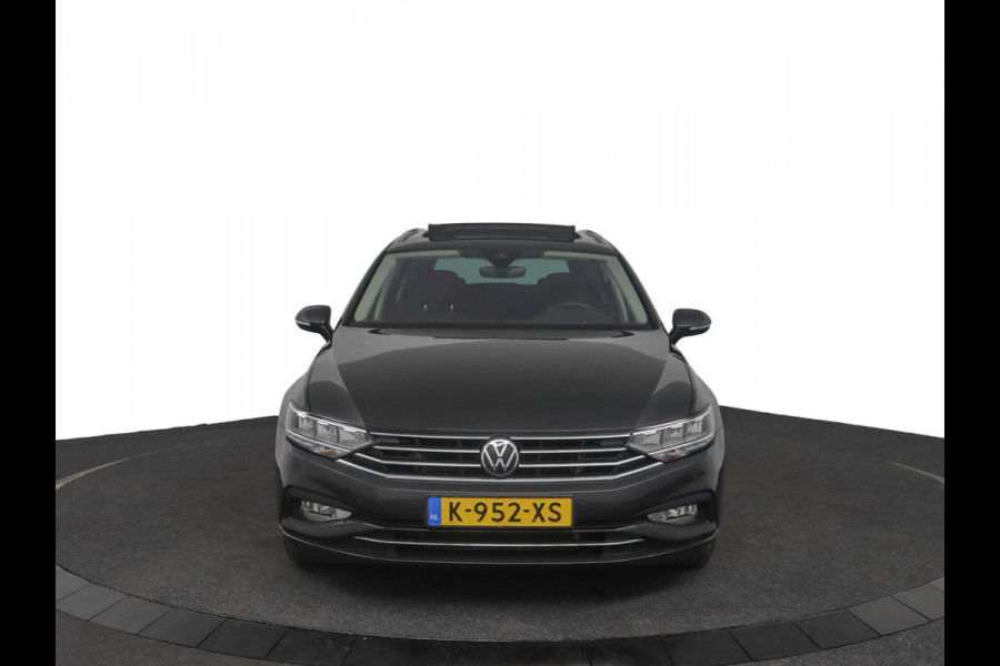 Volkswagen Passat Variant 1.5 TSI Business|Pano|Stoelverwarming|Keyless
