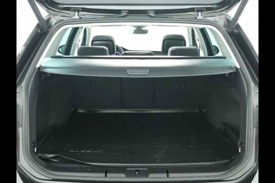 Volkswagen Passat Variant 1.5 TSI Business|Pano|Stoelverwarming|Keyless