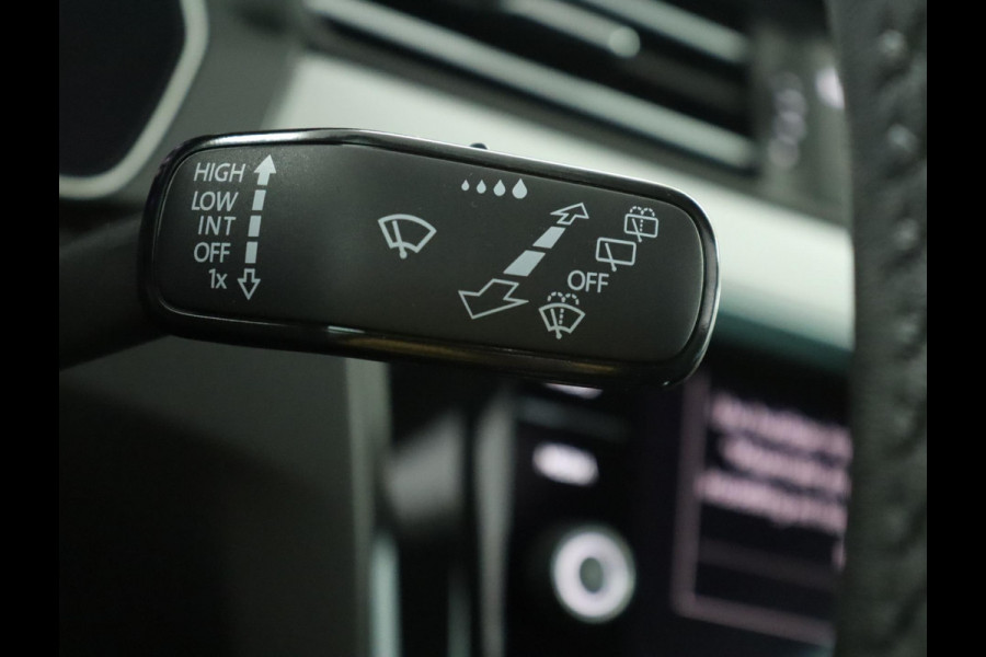 Volkswagen Passat Variant 1.5 TSI Business|Pano|Stoelverwarming|Keyless