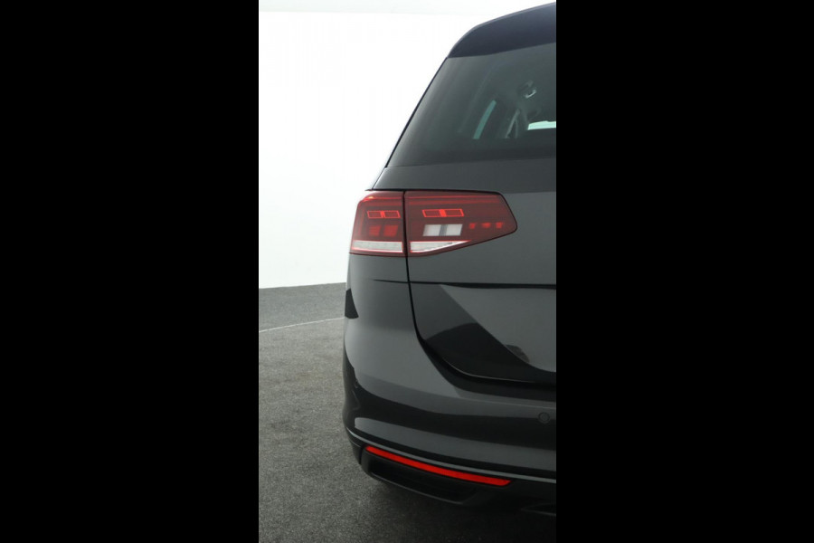 Volkswagen Passat Variant 1.5 TSI Business|Pano|Stoelverwarming|Keyless