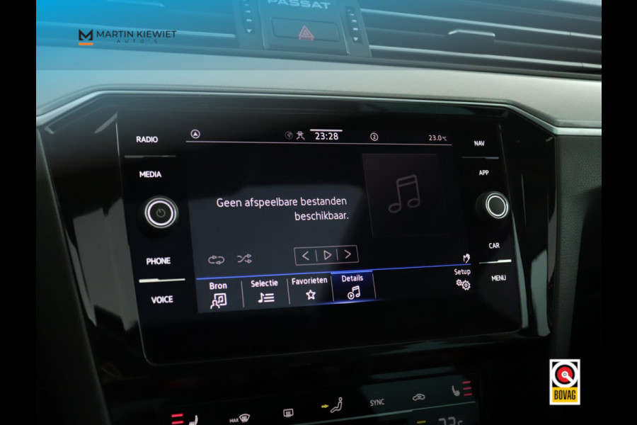 Volkswagen Passat Variant 1.5 TSI Business|Pano|Stoelverwarming|Keyless