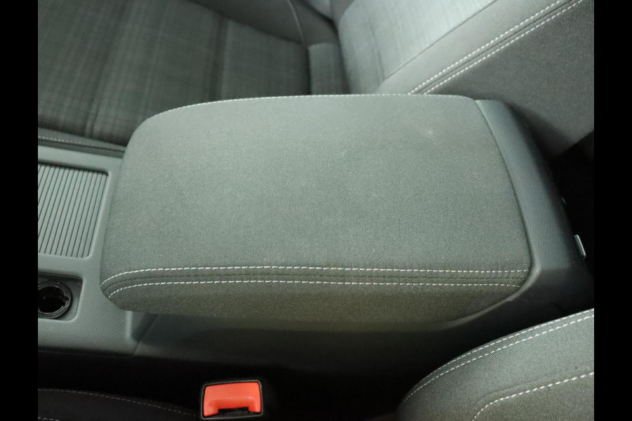 Volkswagen Passat Variant 1.5 TSI Business|Pano|Stoelverwarming|Keyless