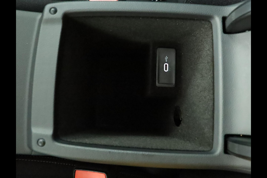 Volkswagen Passat Variant 1.5 TSI Business|Pano|Stoelverwarming|Keyless