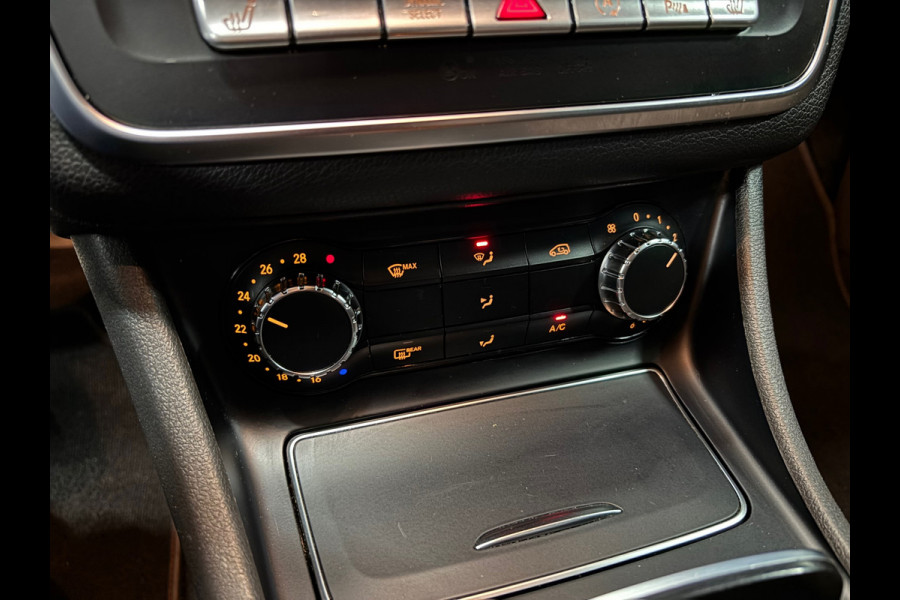 Mercedes-Benz CLA-Klasse 180 Business Solution AMG Upgrade Edition Navi | Camera | Cruise | PDC