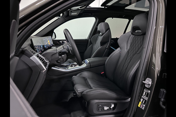 BMW X5 50e M-Pro Performance | M-Seats | M-Uitlaat | 360 Camera | ACC | Carbon | Indiv. Leder | Head-Up | Harman-Kardon | Keyless-Entry | 22'' | Trekhaak | Stoelventilatie | Iconic-Glow | M-Gordels | Zonwering | Stoelverwarming V+A | Rij-Assistent Pro |  Memory | Glaspook | Beker-Clima | Carplay | Draadloos Laden |