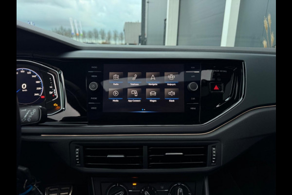 Volkswagen Taigo 1.0 TSI 3x R-Line FULL PANO APPLE CARPLAY LEDER LED