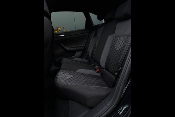 Volkswagen Taigo 1.0 TSI 3x R-Line FULL PANO APPLE CARPLAY LEDER LED