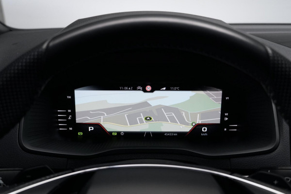 Škoda Karoq 1.5 TSI ACT Sportline Automaat | Pano-dak | CarPlay | Virtual | Acc | Stoelverwarming V+A | Led | Pdc | Keyless |