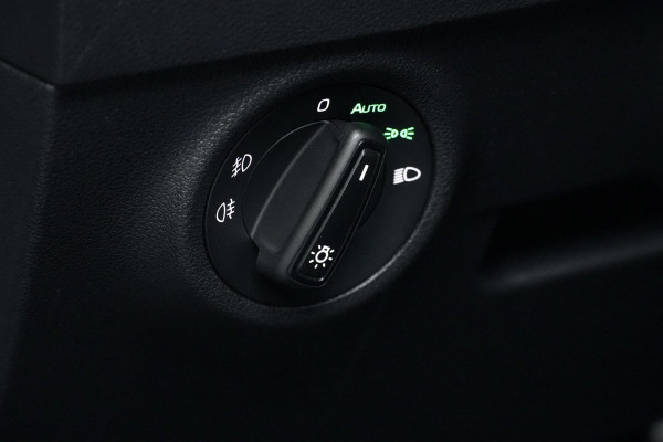 Škoda Karoq 1.5 TSI ACT Sportline Automaat | Pano-dak | CarPlay | Virtual | Acc | Stoelverwarming V+A | Led | Pdc | Keyless |