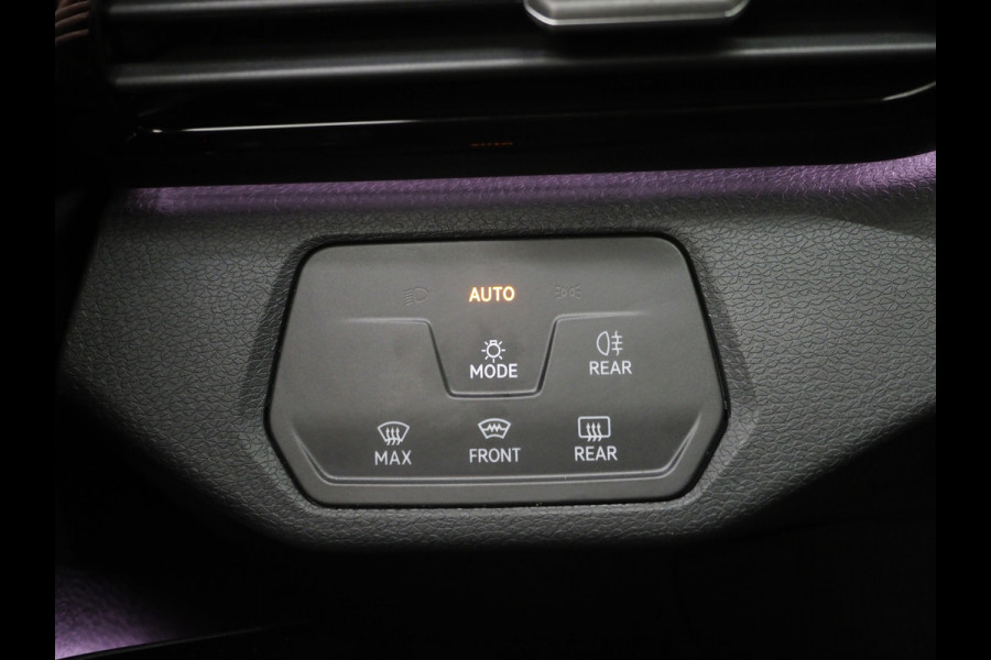 Volkswagen ID.4 77 kWh | Adaptive Cruise | Sfeerverlichting | Stoelverwarming | PDC | DAB | Carplay