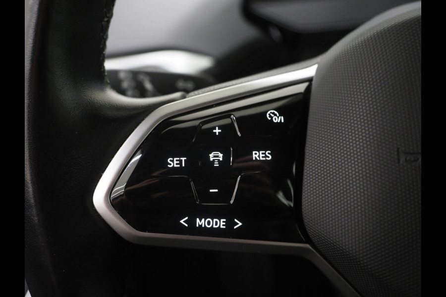 Volkswagen ID.4 77 kWh | Adaptive Cruise | Sfeerverlichting | Stoelverwarming | PDC | DAB | Carplay