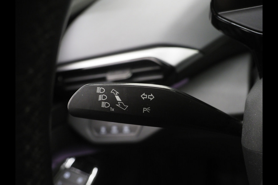 Volkswagen ID.4 77 kWh | Adaptive Cruise | Sfeerverlichting | Stoelverwarming | PDC | DAB | Carplay