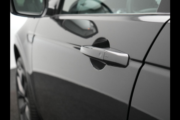 Land Rover Discovery Sport P300e Dynamic SE Plug In Hybrid 300pk Dealer O.H. PHEV | Adaptive Cruise | Meridian Sound | Camera | Lederen Sportstoelen Memory & Verwarmd | Apple Carplay | Keyless | Blis | Stuur Verwarmd | Navigatie | DAB | 20"L.M |