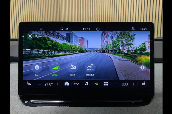 Škoda ENYAQ iV 80|96% SOH|1/2LEDER|PANO|ACC|TREKH.|ELEK.INTER+A-KLEP|STUUR+STOELVERW V+A|CAMERA|CARPLAY|CLIMATE+CRUISE CONTROL|NL|