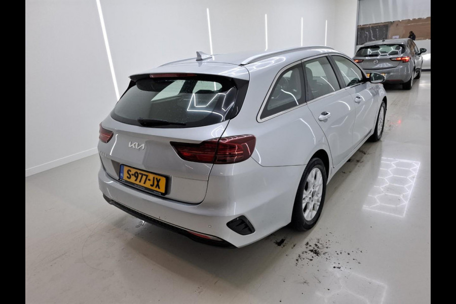 Kia Ceed Sportswagon 1.0 T-GDi 120pk DynamicLine Airco ECC Navi Cruise Control PDC VA+ Camera Full LED Carplay Lichtmetalen velgen DAB+